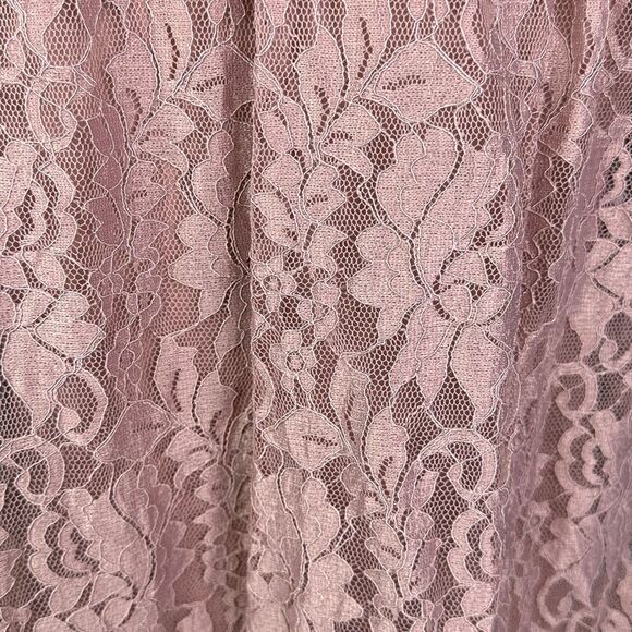Cable & Gauge Mauve High Neck Lace Top - Picture 3 of 6